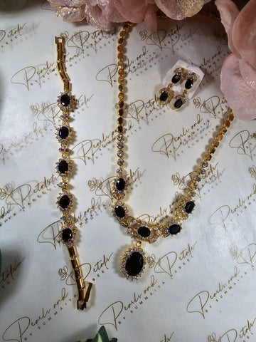 Black Oval Gem Necklace Set